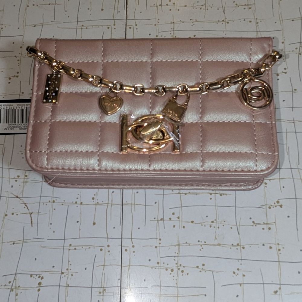 Bebe Jacari iridescent crossbody 7.5x4.5 Light Pink New  So Pretty With  Charms